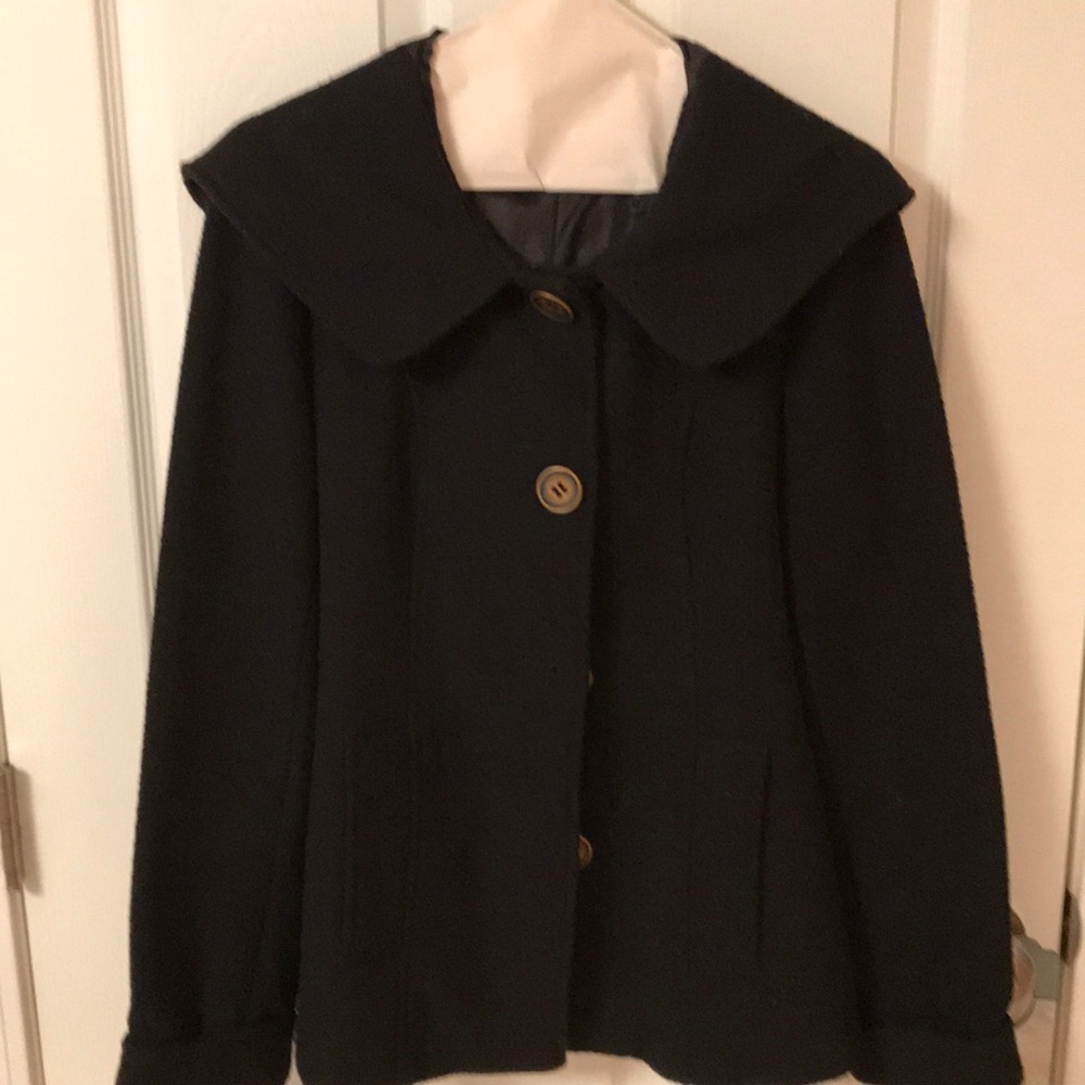 Black hooded jacket tapered